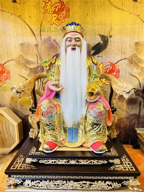 家庭供奉神尊尺寸|【五尊神明擺法】揭秘五尊神明神位擺法大全，保佑家宅平安！